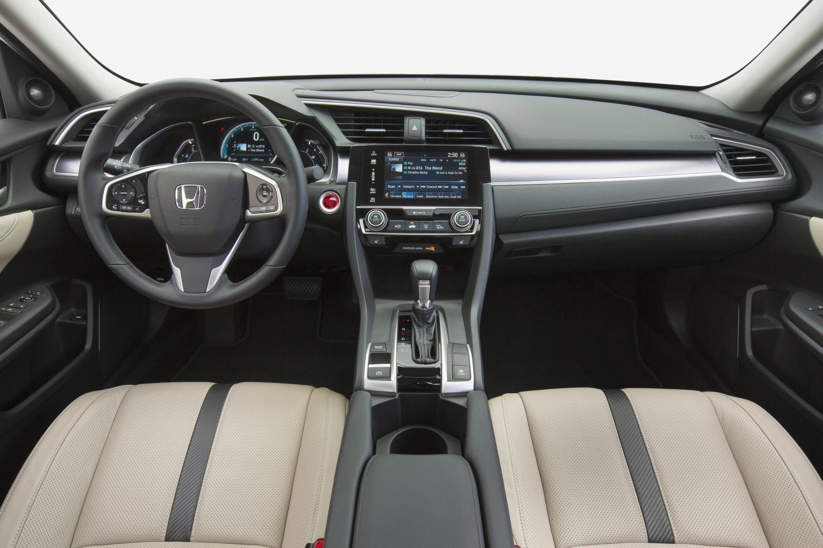 2016-Honda-Civic-%C4%B0%C3%A7-Detay.jpg